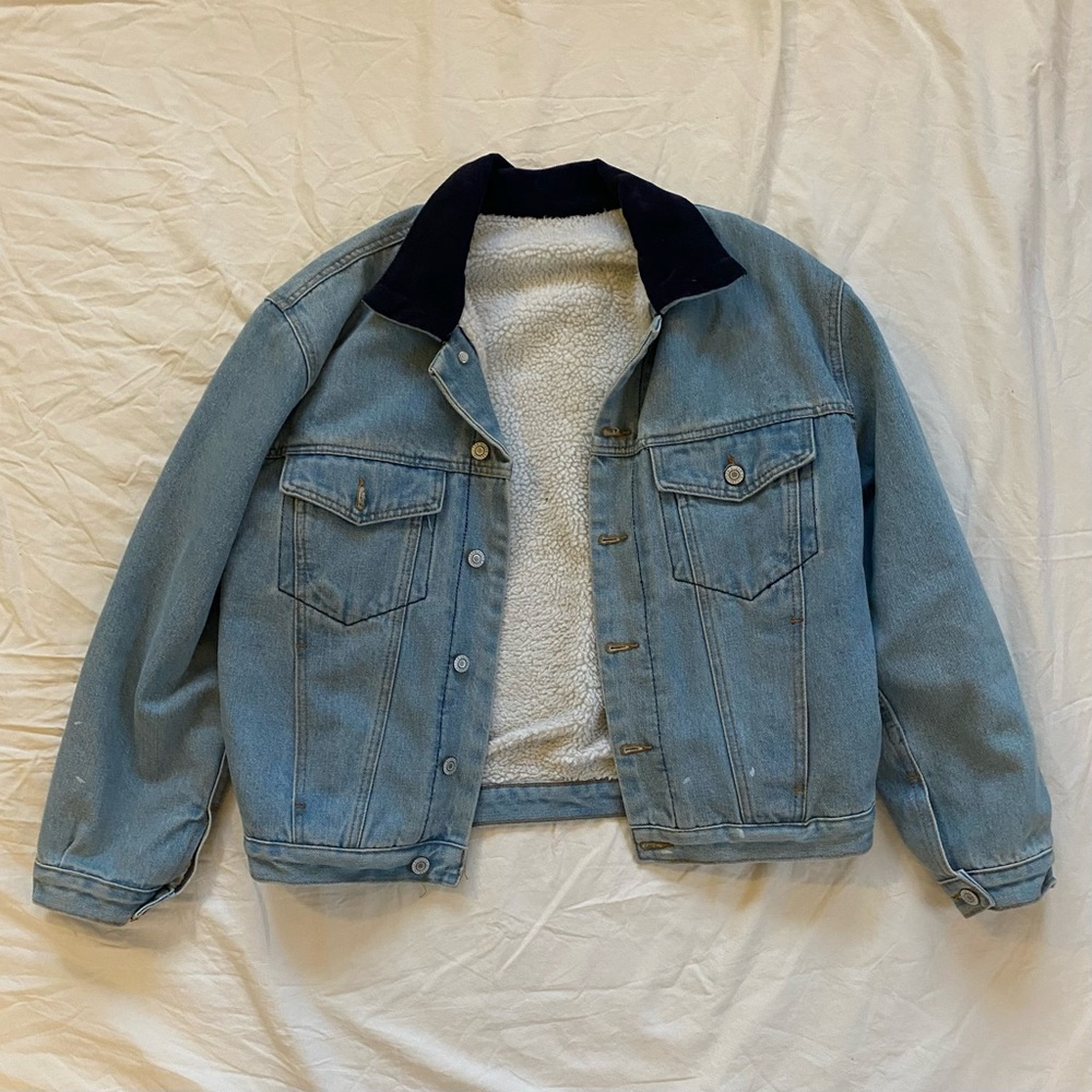LIGHT WASH DENIM BOMBER JACKET